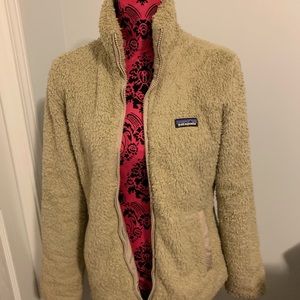 Patagonia fuzzy jacket L